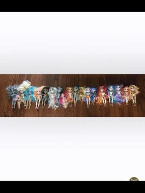 Rainbow High and other dolls LOT